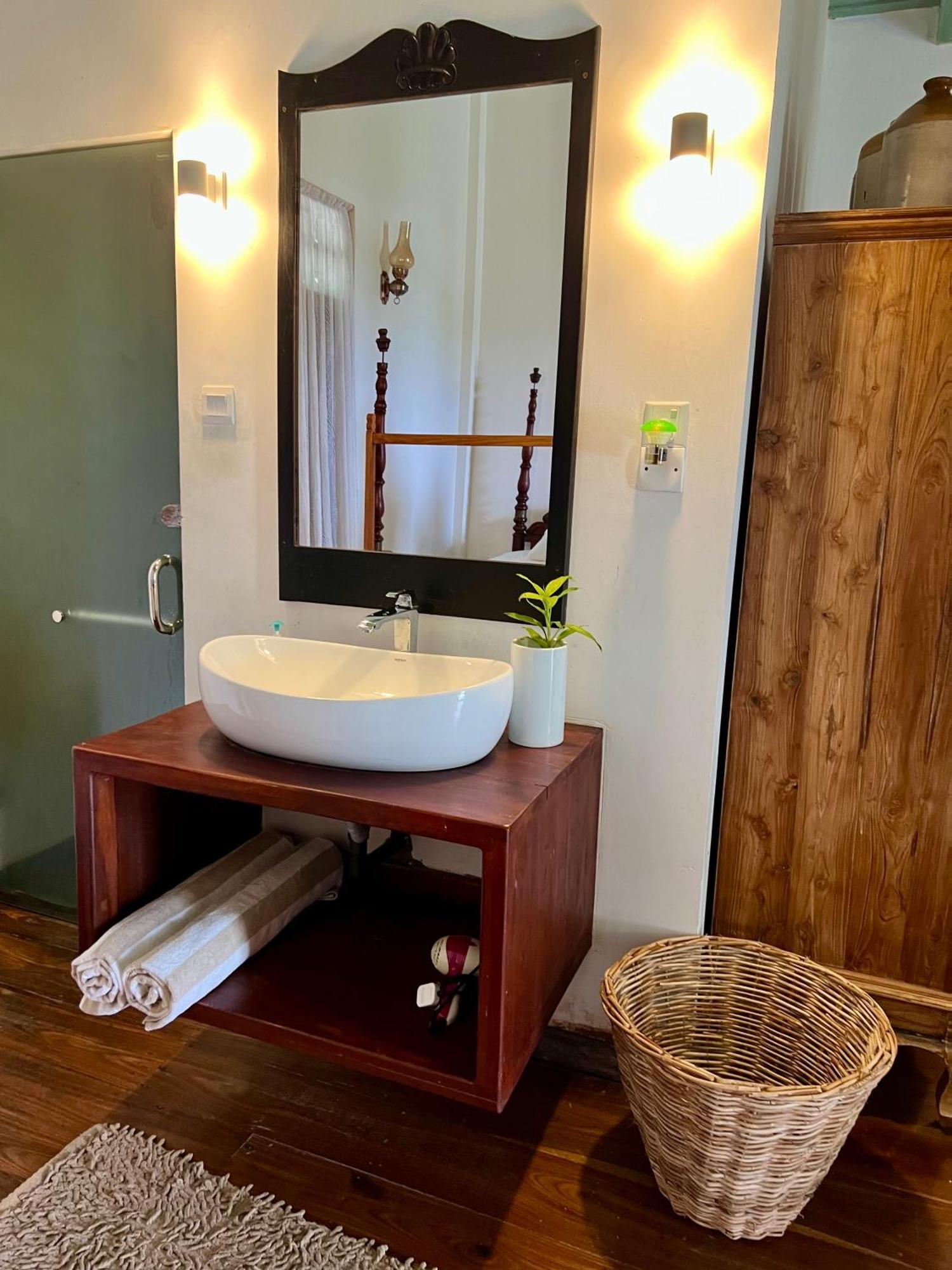 Villa Seven Faces-Luxury Escape,Stunning Views With Private Pool For A Couple Or Family! Galle Dış mekan fotoğraf